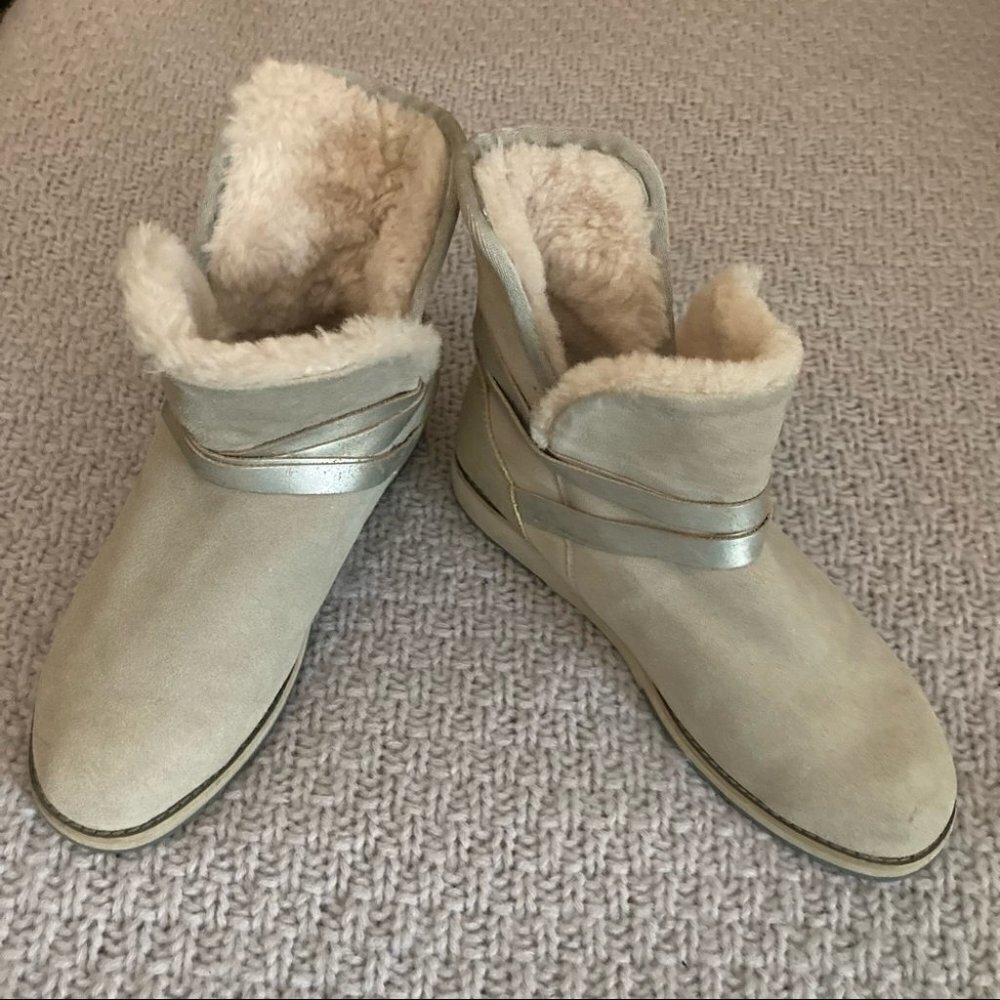 EMU Australia Sz 8 Satinwood Mini Leather & Merino Wool Comfort Booties